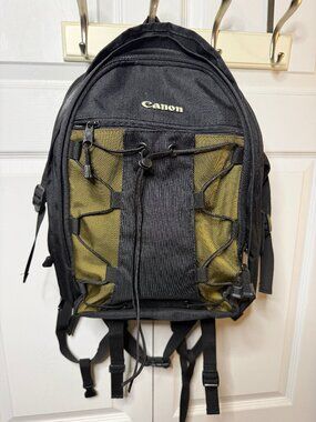 Canon Deluxe Backpack 200EG for Cameras Olive and Black - FREE SHIPPING